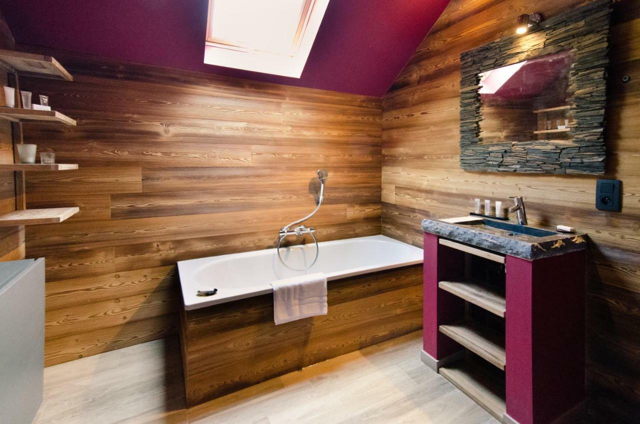River Lodge Hotel Insolite Maredsous Zewnętrze zdjęcie