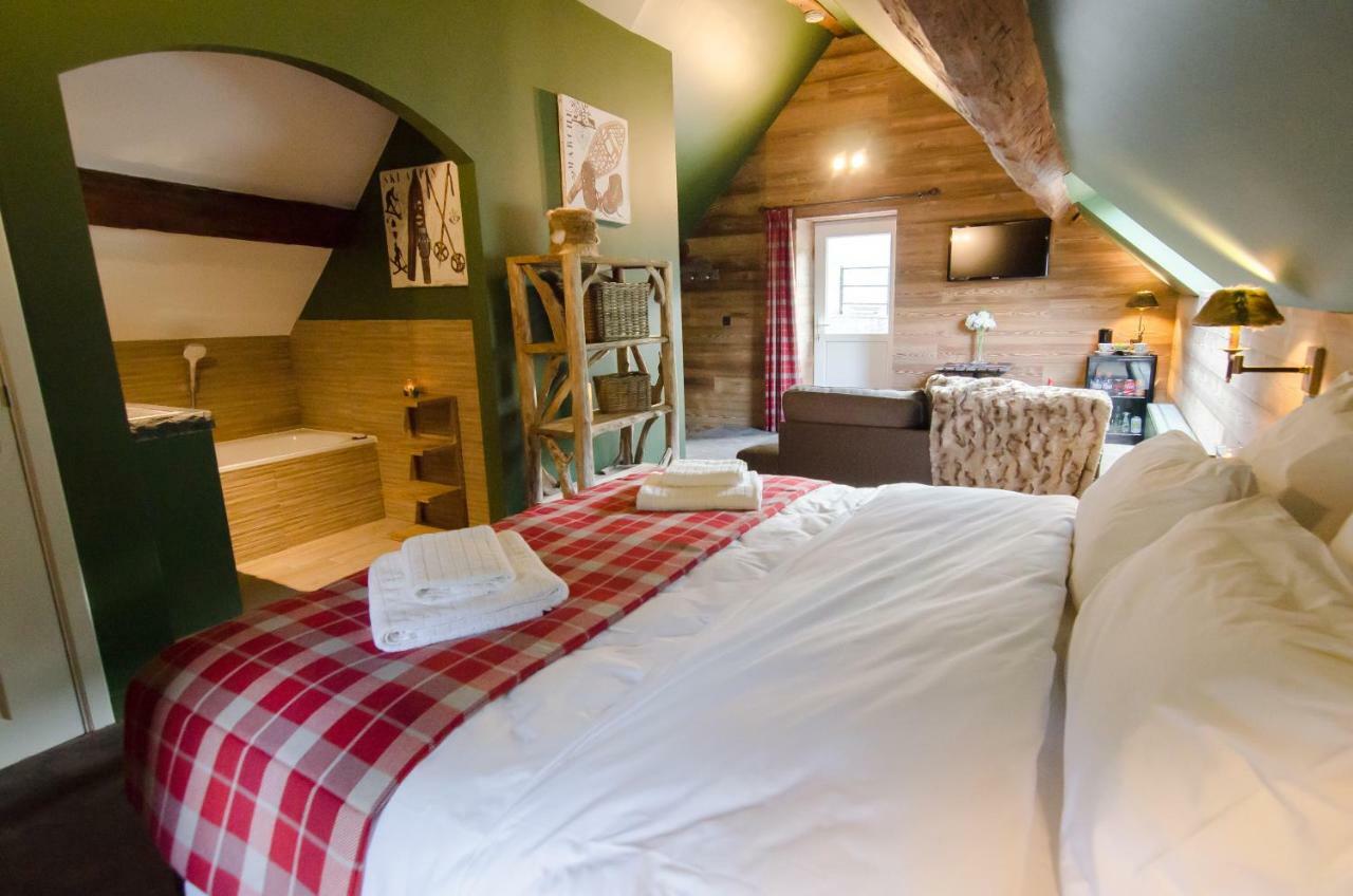 River Lodge Hotel Insolite Maredsous Zewnętrze zdjęcie