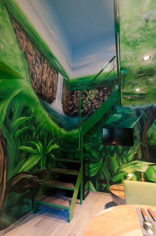 River Lodge Hotel Insolite Maredsous Zewnętrze zdjęcie