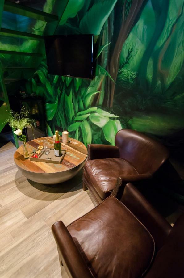 River Lodge Hotel Insolite Maredsous Zewnętrze zdjęcie