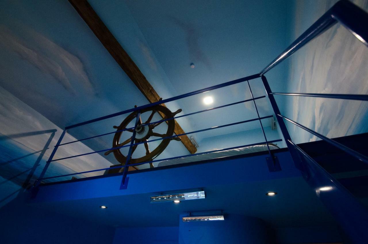 River Lodge Hotel Insolite Maredsous Zewnętrze zdjęcie